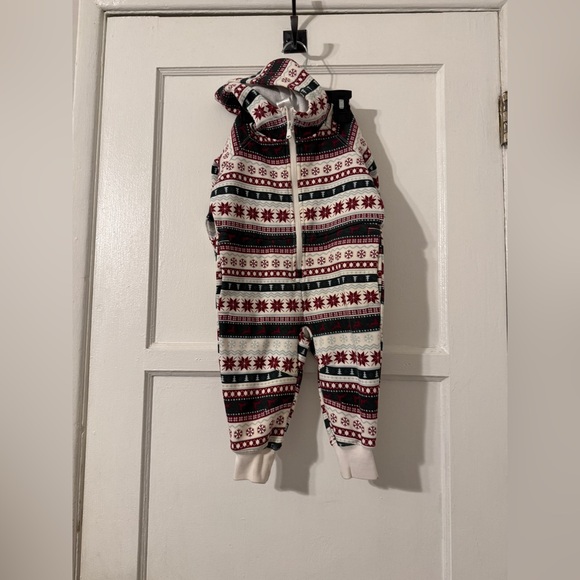 Fabletics Christmas The Kids Go-To Onesie Sz 2T - Picture 4 of 9